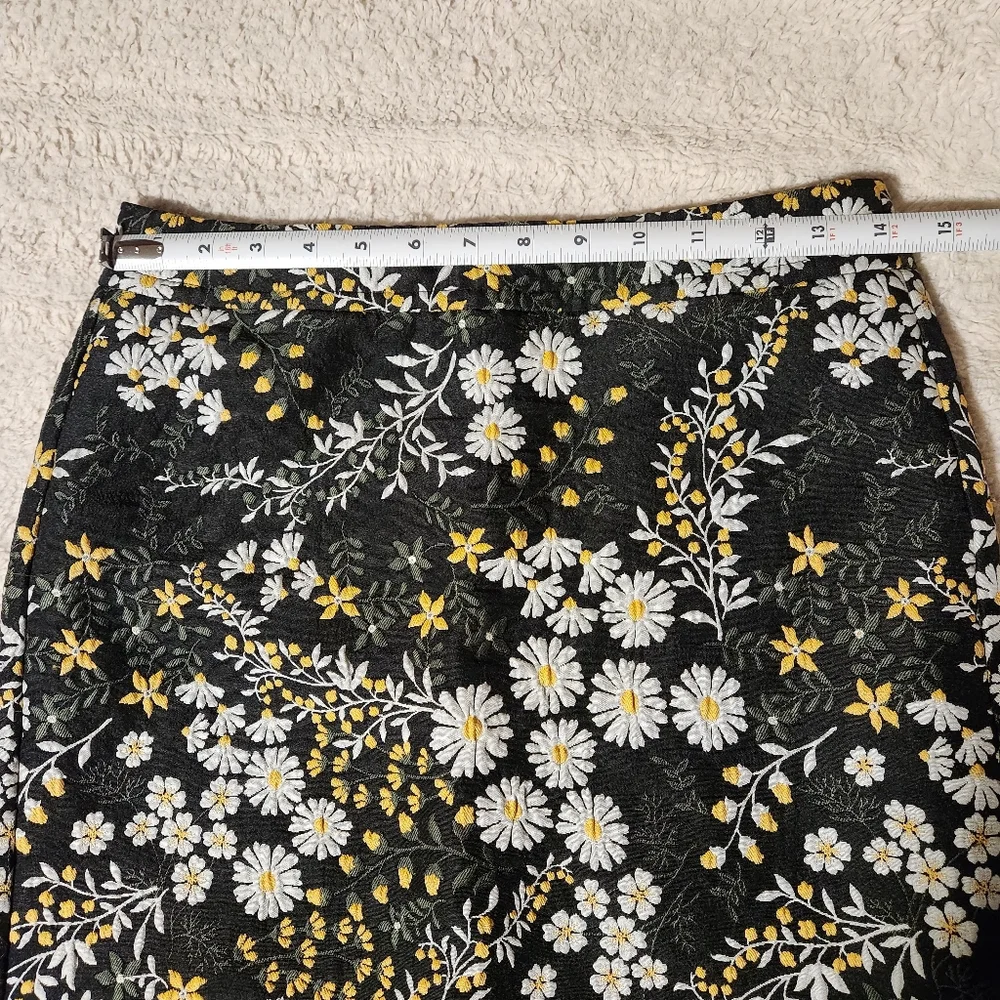 Loft Floral Jacquard Mini Skirt  Womens Sz 2P Tapestry Black Yellow Daisys Lined